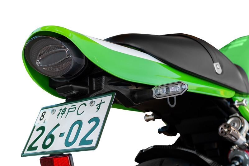 ライムグリーン×エボニー ロングテールカウル 2020年式Z900RS CAFE 1個