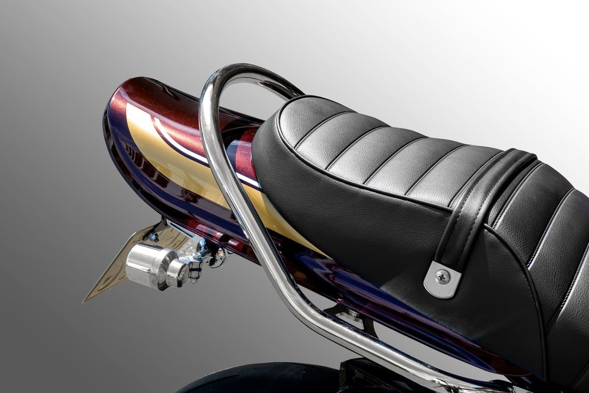 ロングテールカウル キャンディトーンレッド Z900RS CAFE – バイクマン