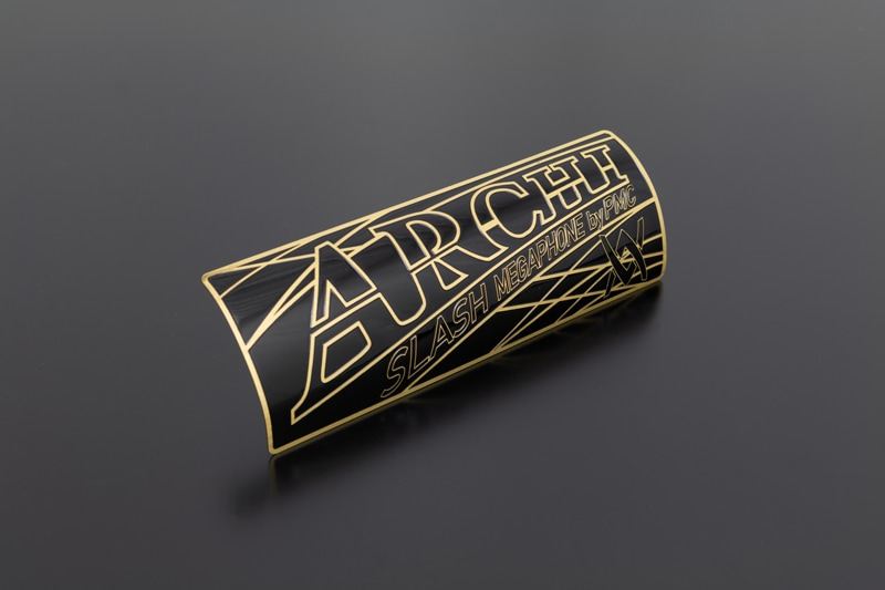 サイレンサーエンブレム 「ARCHI」真鍮Z900RS/CAFE 65mm×164mm 1個