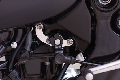 チェンジロッドリテーナー シルバー Z900RS