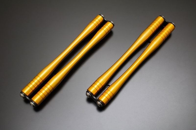 ラジエターサイドロッド ゴールド×ブラック Z900RS CAFE