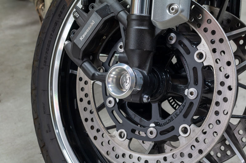 フロントアクスルガード シルバー×シルバー Z900RS/CAFÉ