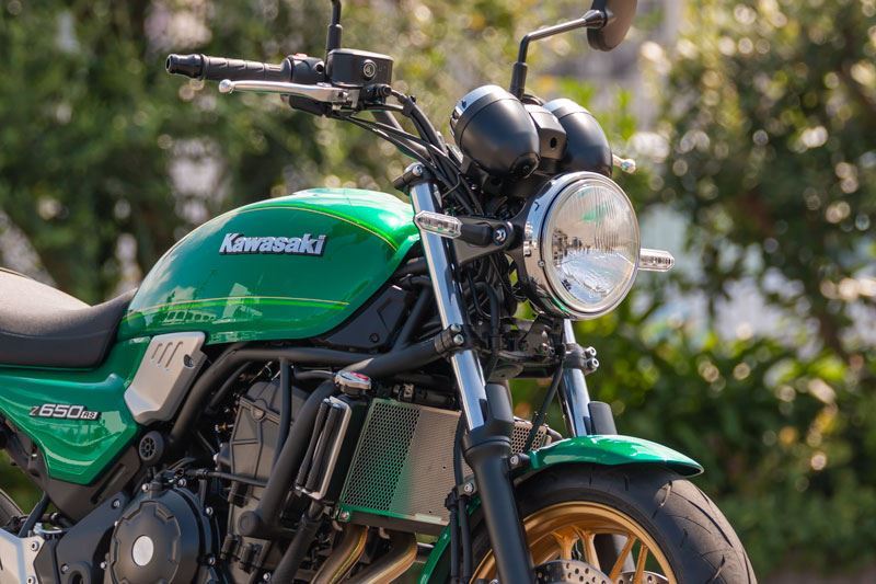 シビエヘッドライト シルバー Z650RS