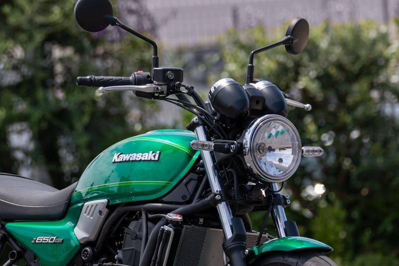 マルチリフレクタークリアヘッドライト ブラック Z650RS