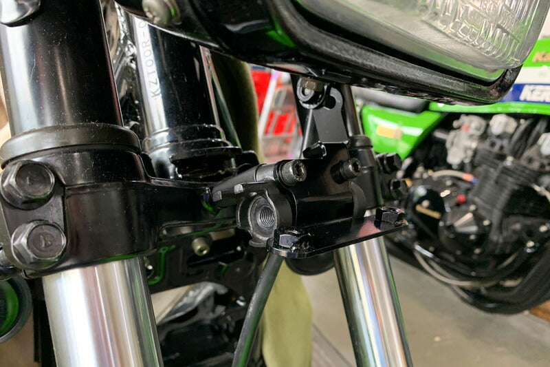 フロントカウルマウントセット Z1000R