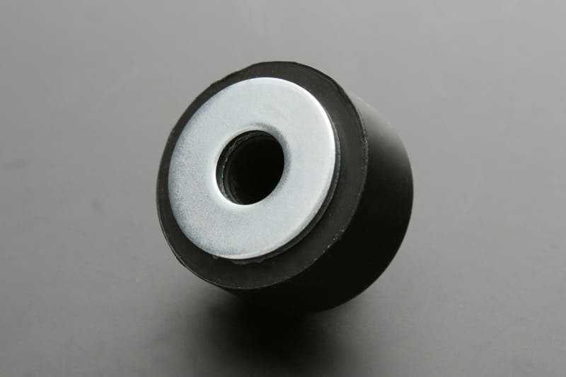 Z/KZフューエルタンクマウントスペーサー Z1/Z2 Ｚ750/900/1000 Z750FX1/Z1000MK2 Z1R-1