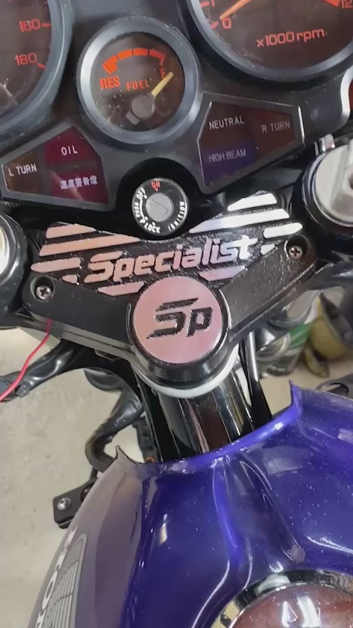 cbx400f スペシャリスト　ヒューズカバー cbx400f スペシャリスト ヒューズカバー スペシャリスト ヒューズ