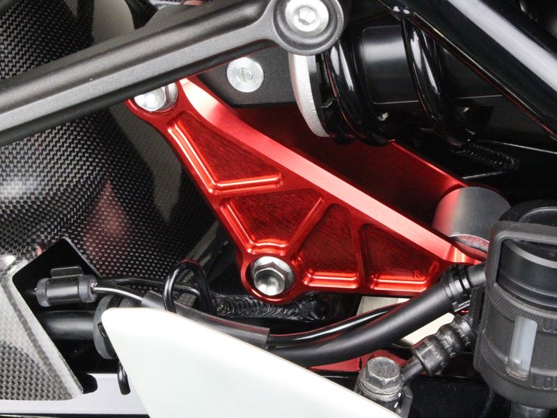Rear Suspension Link Plate Red Z900RS/CAFE