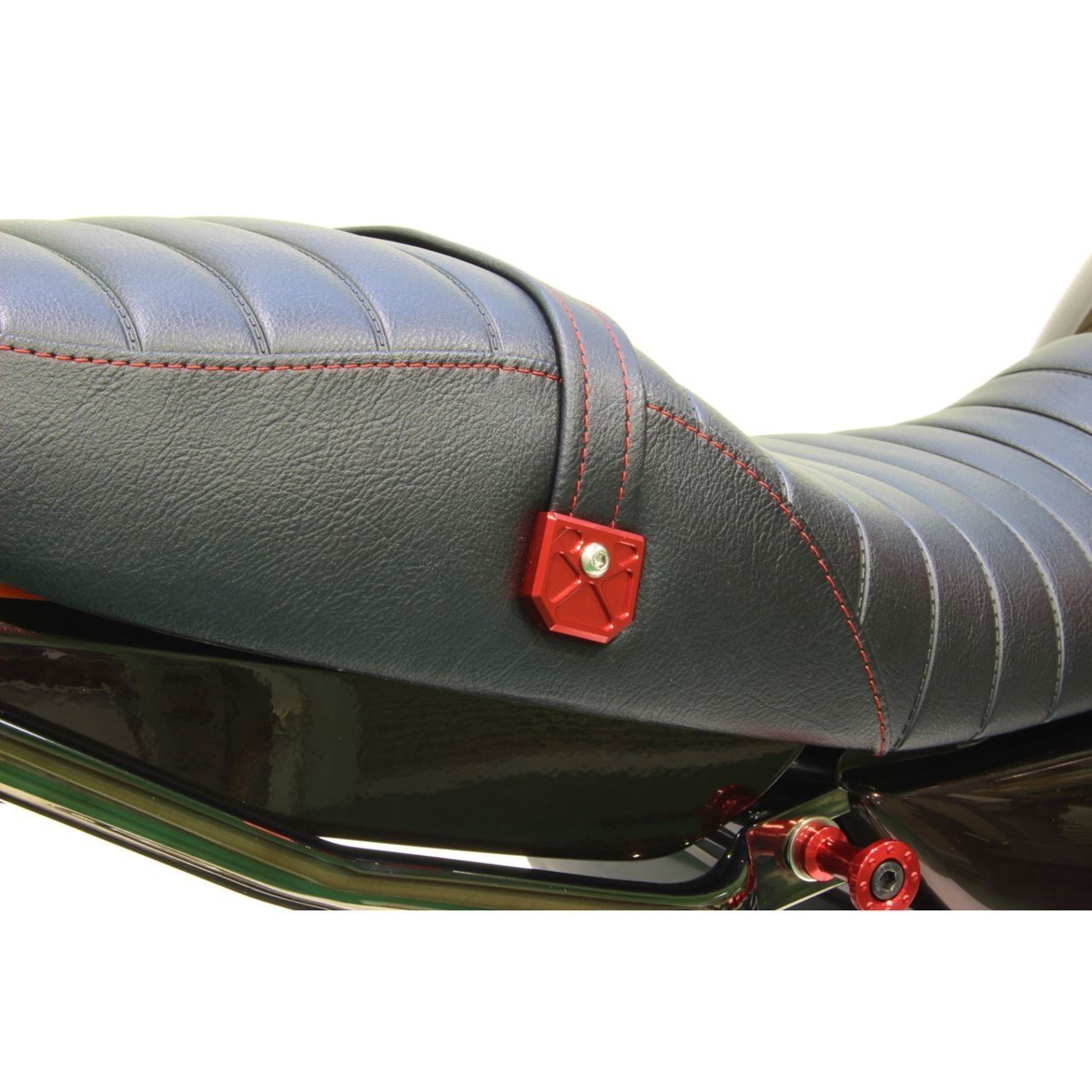 アルミマシンドタンデムベルトカバー レッド Z900RS/CAFE