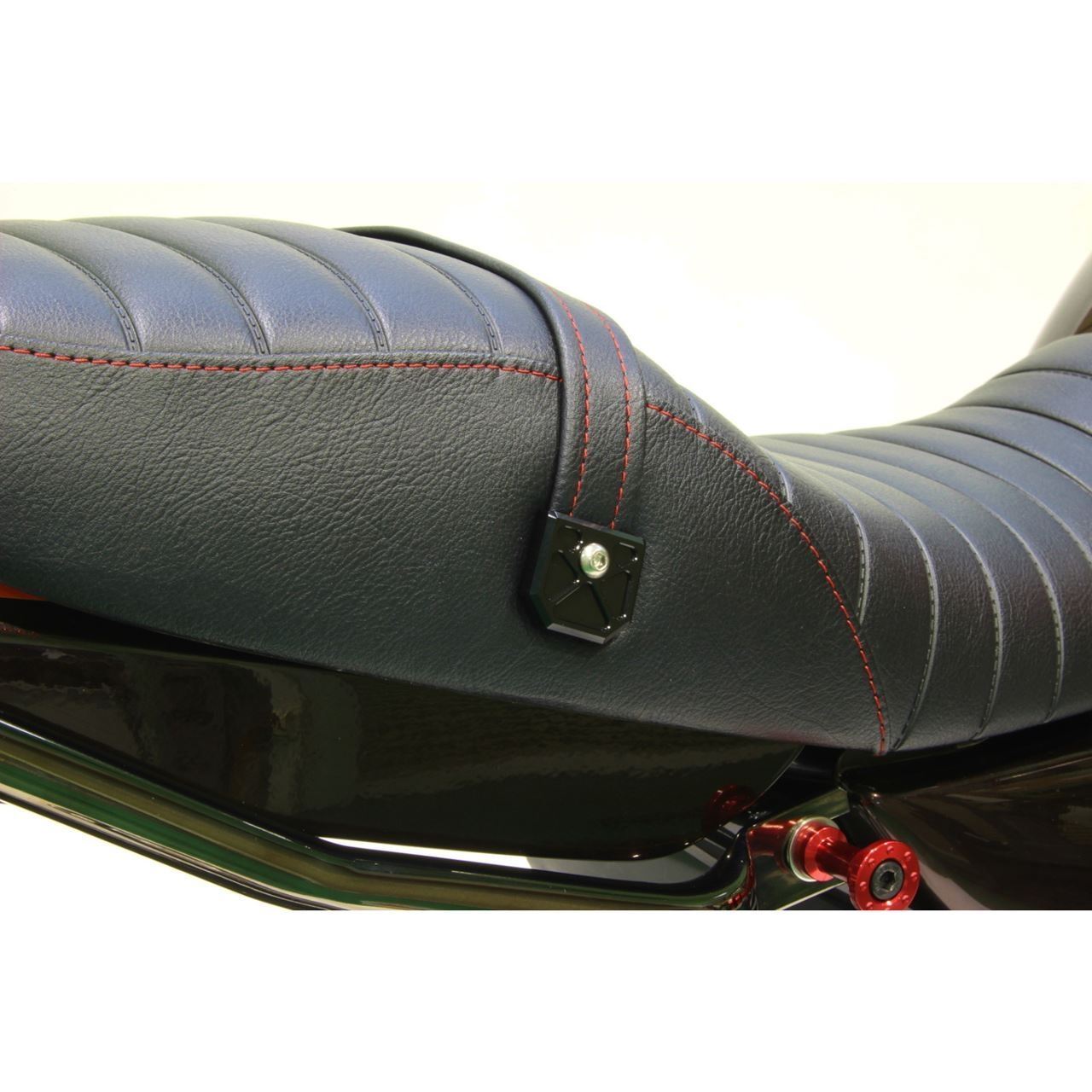 アルミマシンドタンデムベルトカバー ブラック Z900RS/CAFE