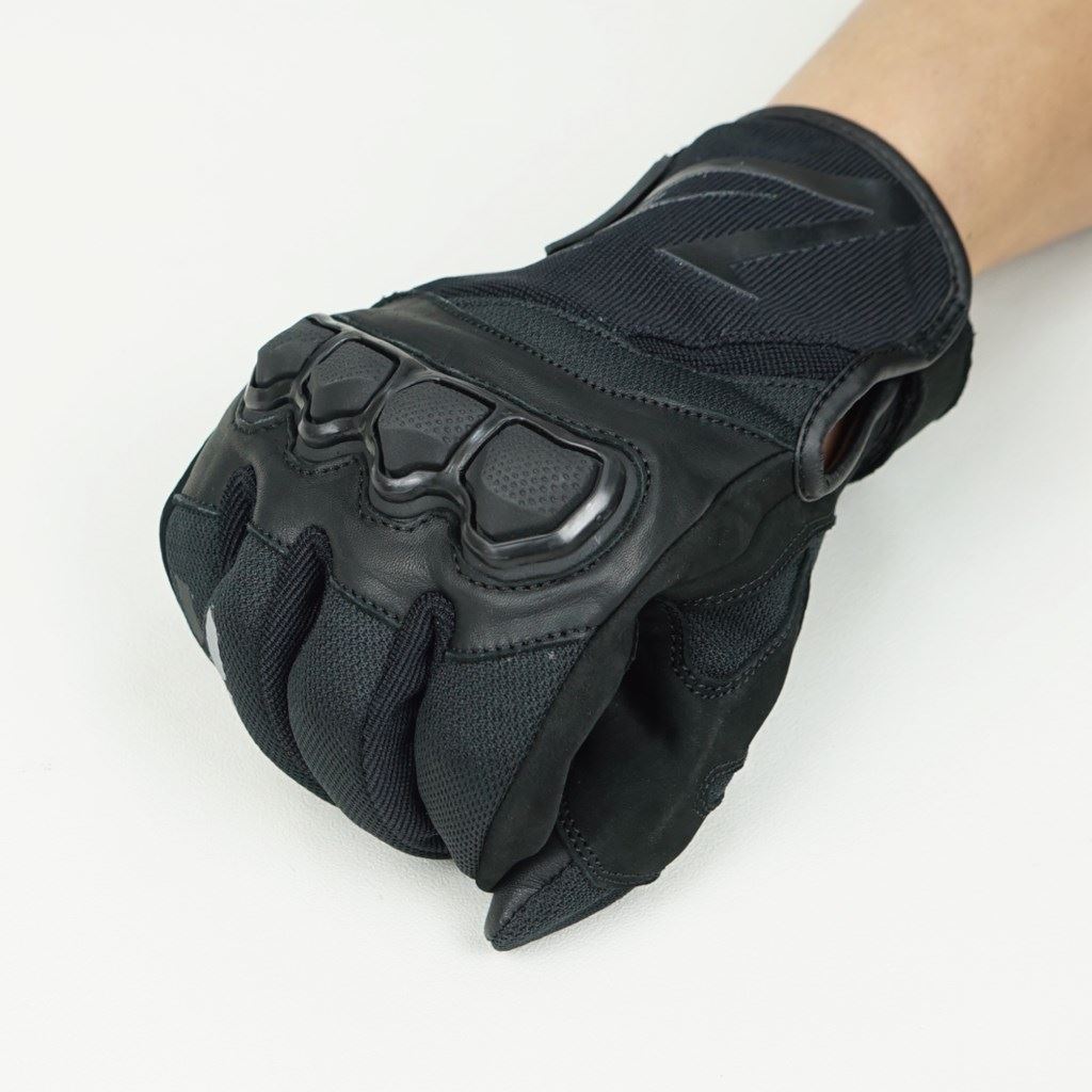 ナックルガードグローブ ブラック×ホワイト