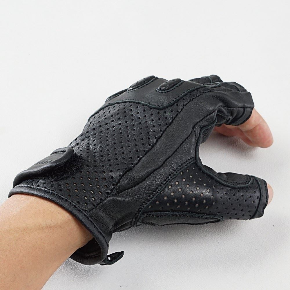 パンチングレザーハーフフィンガーグローブDS ブラック