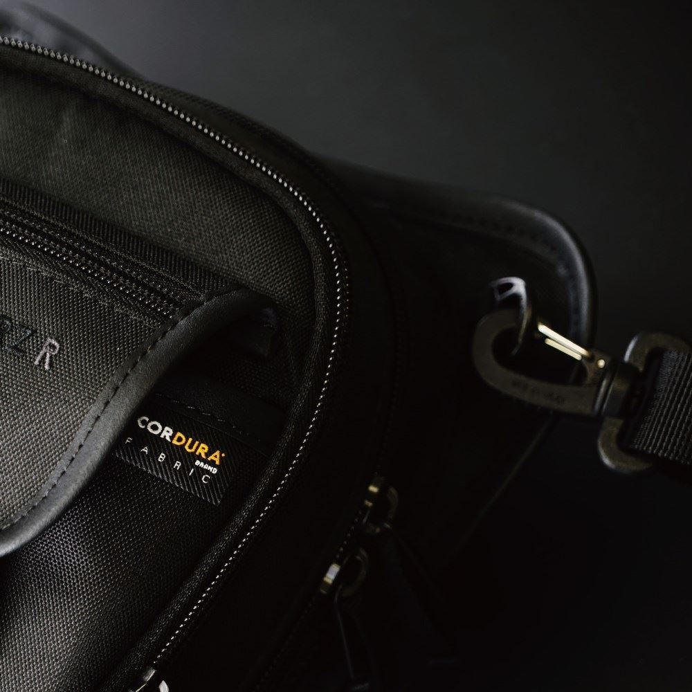 SCHWARZ R F-ホルスター シュバルツ 2.2L