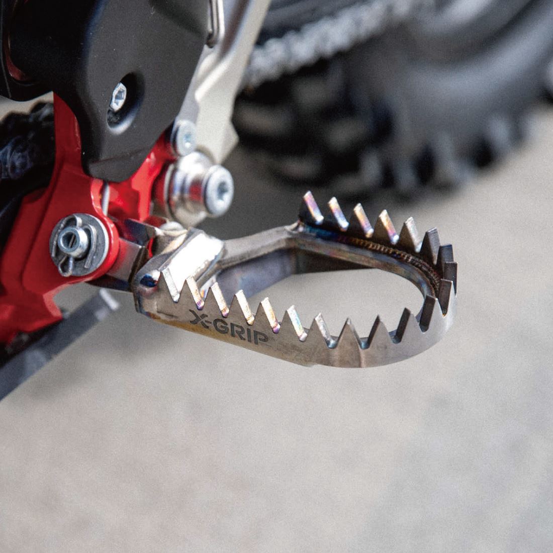 ピラニアV2チタン フットペグ -5mm KTM ハスクバーナ ガスガス