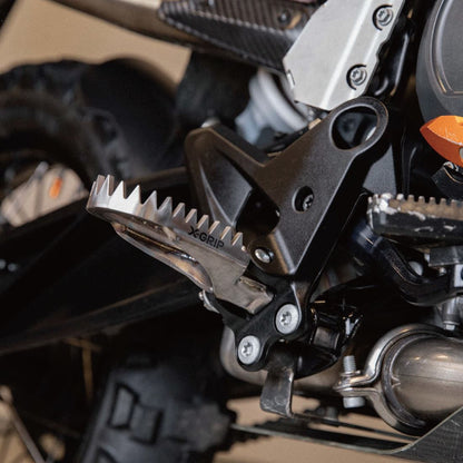 ピラニアV2チタン フットペグ STD KTM ハスクバーナ ガスガス