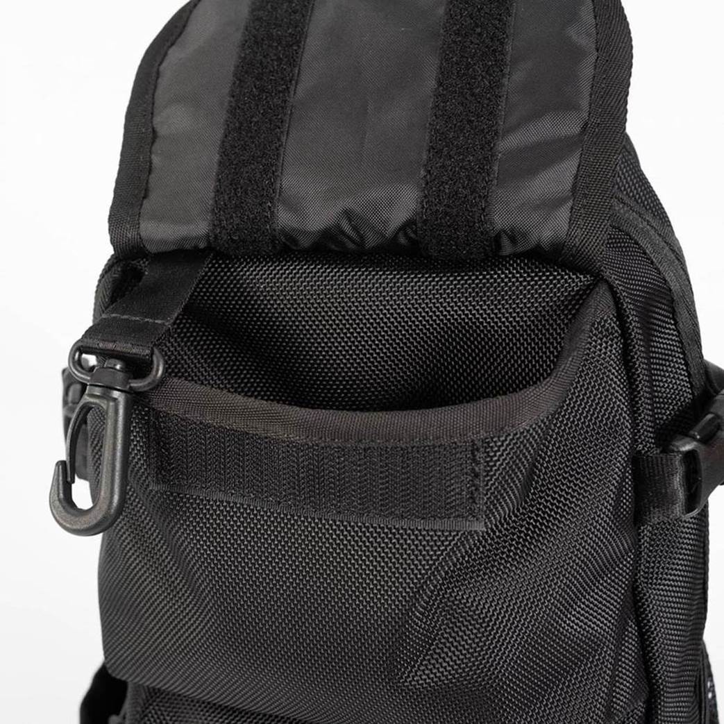 NEB009 SLING BODY BAG ブラック 12L