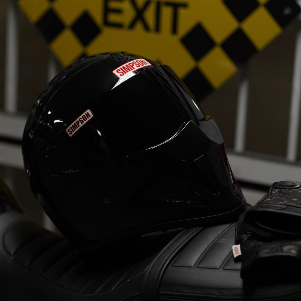 DIAMONDBACK Black