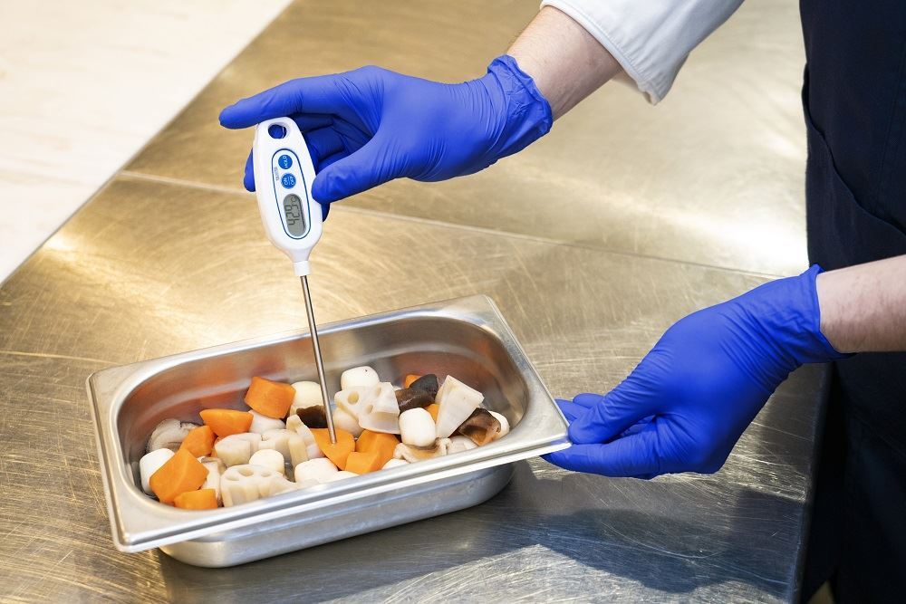 No.889ニトリル手袋 パープル M 200枚