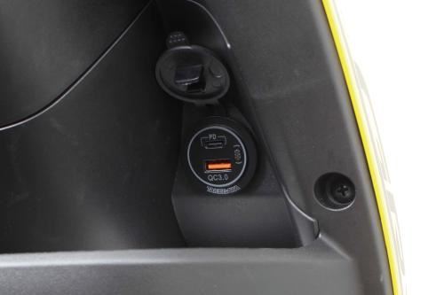 USB charger (cigarette lighter socket type) (2-port Type-A/C)