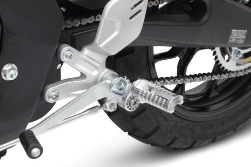 アジャスタブルステップキット シルバー XSR125 MT-125 MT-25 MT-03 YZF-R125