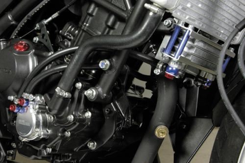 Oil Cooler Kit Compact Cool Kit (3 Fin 4 Liter/Rubber Hose)