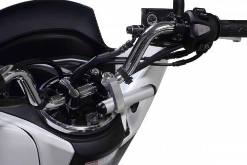 マルチステーブラケットキット シルバー 汎用(ハンドルクランプM8ボルト用)
