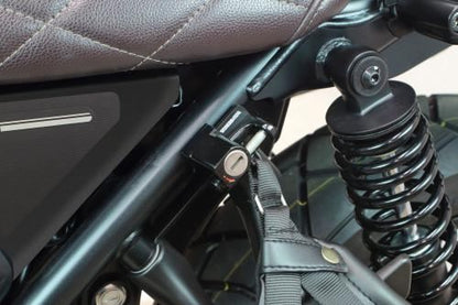 ヘルメットホルダーセット シート下 ブラック CL250 CL500