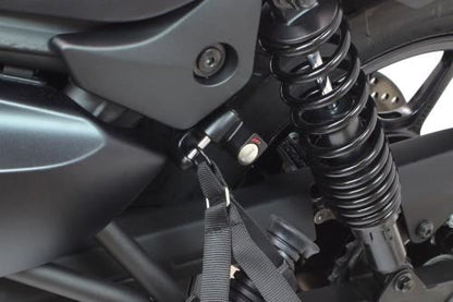 ヘルメットホルダーセット いじり防止ボルト付属 シート下 ブラック エリミネーター/SE