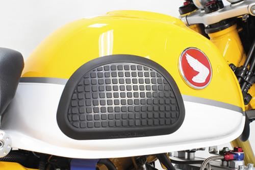 ニーグリップパッド 111×180mm 2個セット モンキー125 CB125R GB350 エイプ50/100 ゴリラ CD50/90 XSR125